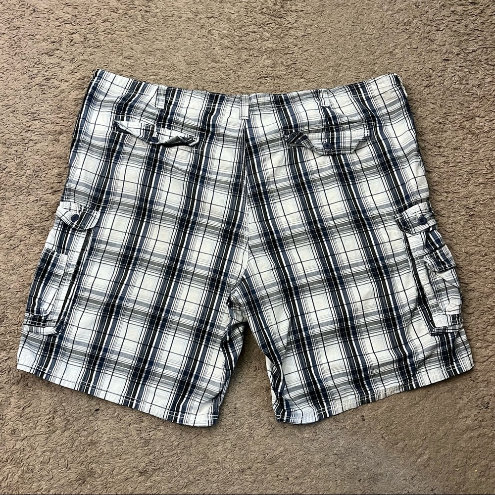Lee Dungarees Mens Plaid Cargo Shorts 54 Big & Tall - Picture 2 of 3